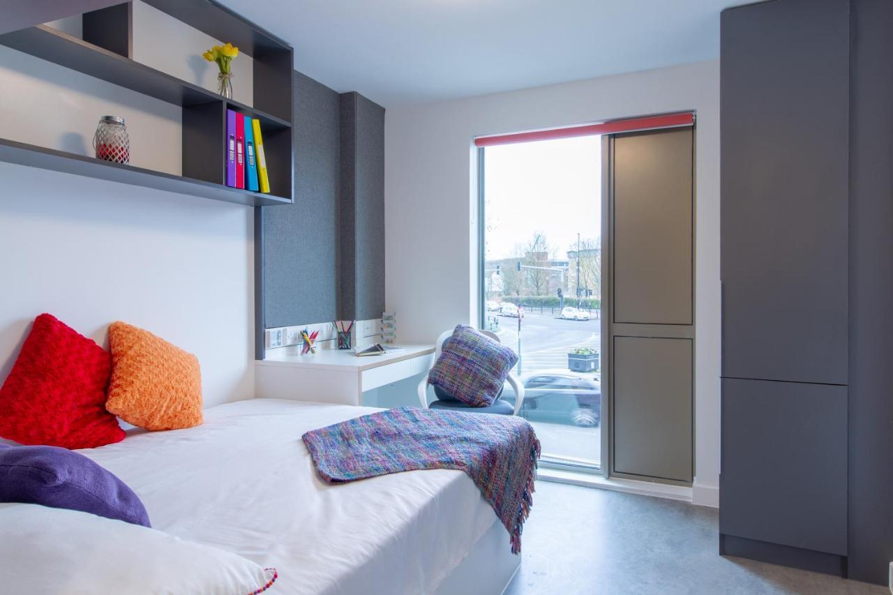 En Suite Rooms & Studios, Coventry - Sk Buitenkant foto