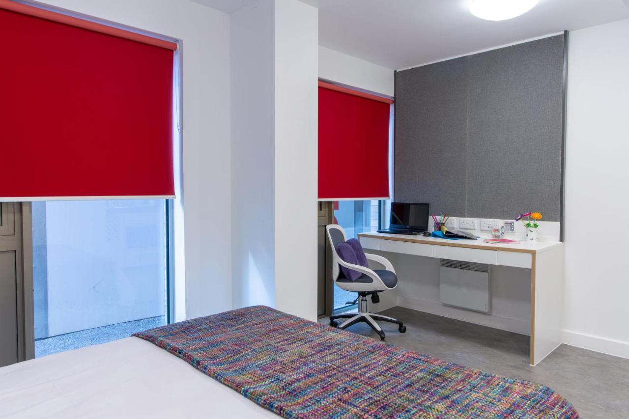 En Suite Rooms & Studios, Coventry - Sk Buitenkant foto