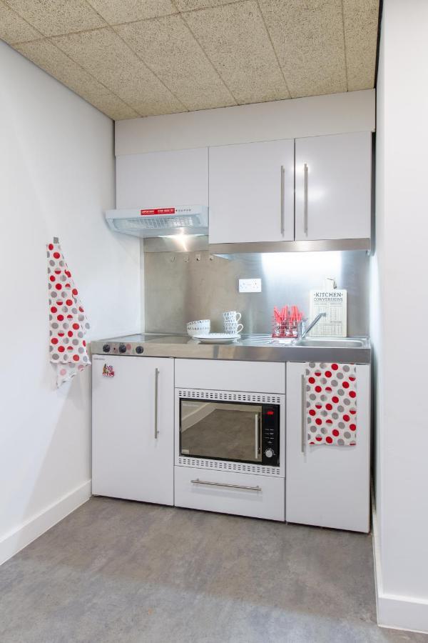 En Suite Rooms & Studios, Coventry - Sk Buitenkant foto